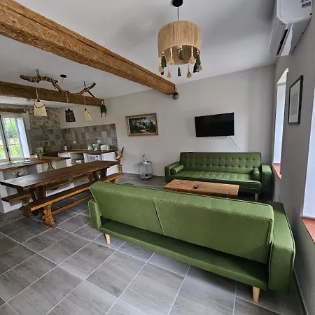 Canal Du Midi, Carcassonne Appartement *
